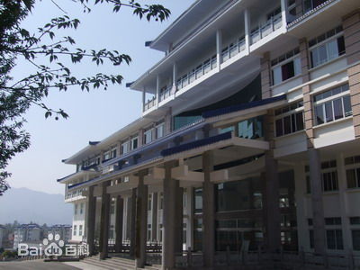 湖北民族学院科技学院