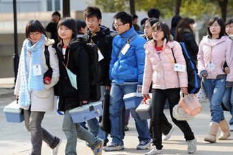 艺术特长生和艺术类考生招生人数有什么不同