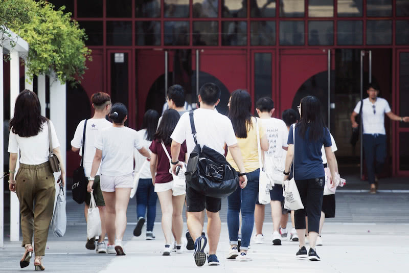 两所大学校名几乎一模一样，但实力天壤之别，志愿填错就要后悔了